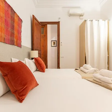 Great Spacious In The Gothic Quarter Appartamento